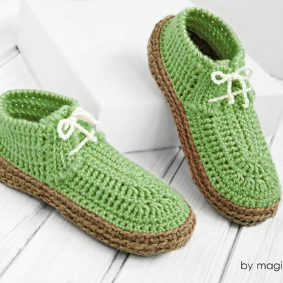 Green mocassins