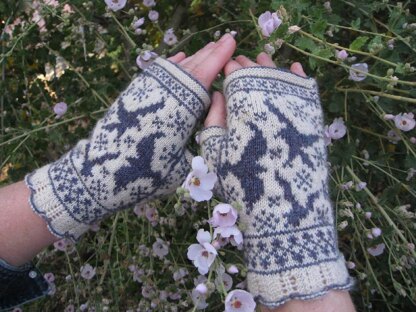 Ravens in Snow Fingerless Mitts