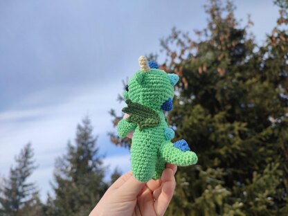 Daisy the Dragon Amigurumi Pattern