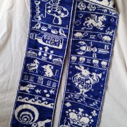 Wonderland Adventure Scarf