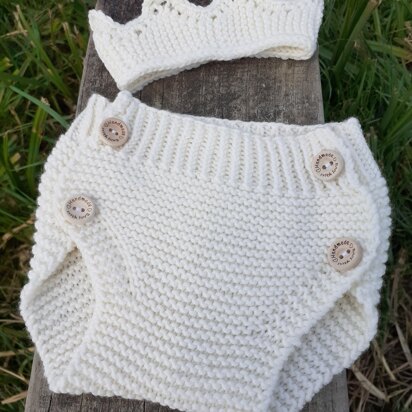 Knitted crown and nappy cover set