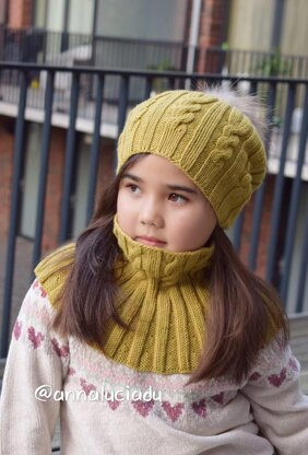 Happy Slouchy Cable hat