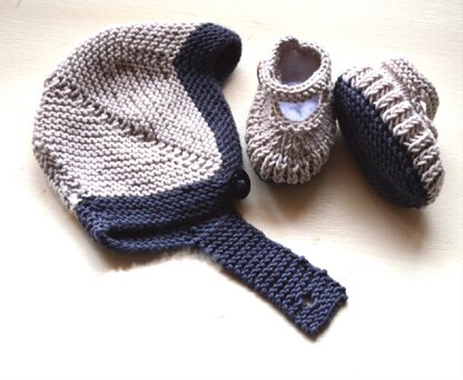 OGE Knitwear Designs P082 Bootees and Matching Helmet PDF