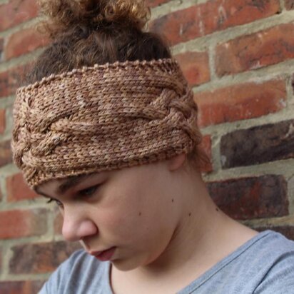 Criss Cross Cabled Headband