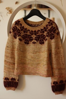 Orchard tales pullover