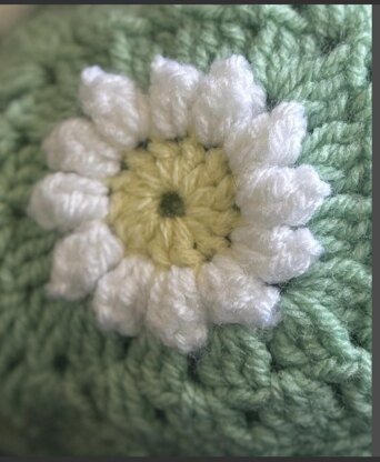 Daisy Granny Square Teacosy