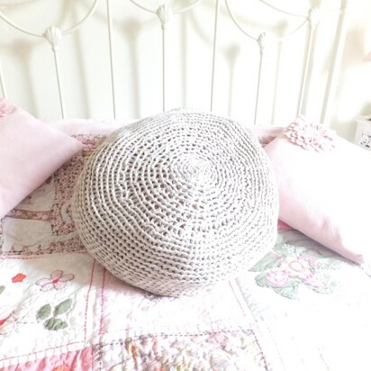 Finger Knit Pouf Cushion Cover