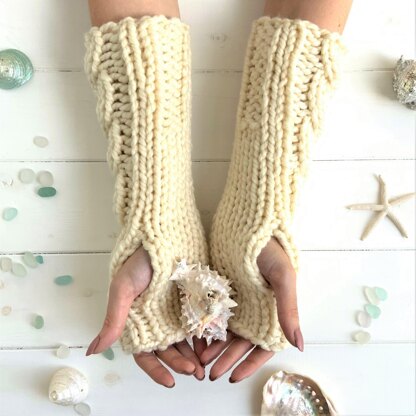 Super-cosy Cable Gloves