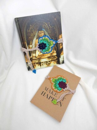 Chandraki Peacock Feather & Bookmark & Book Wrap