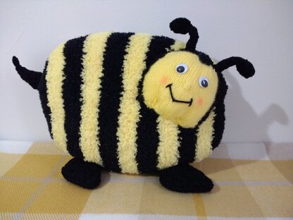 Blossom the bumblebee cushion