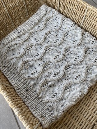 Cosy cable blanket