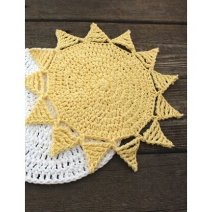 Sunny Dishcloth in Lily Sugar 'n Cream Solids