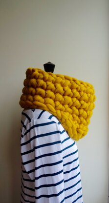 Womens Super Chunky Crochet Cowl