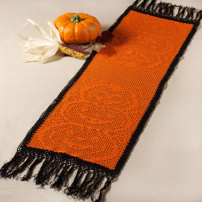 Stacked Pumpkin Table Runner in Aunt Lydia's Classic Crochet Thread Size 10 Solids - LC3732