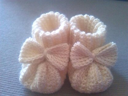 Baby Booties with Bow / Scarpine con fiocco