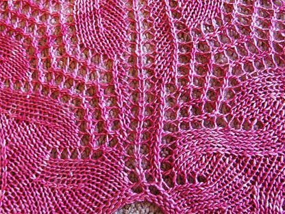 Waves in the Square Shawl