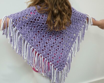 Bulky & Quick Lace Fringe Poncho