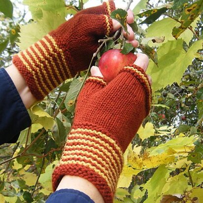 CJ's Garter Cuff Fingerless Mitts