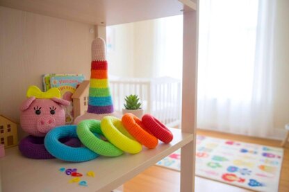 Stacking Rings Rainbow Pig