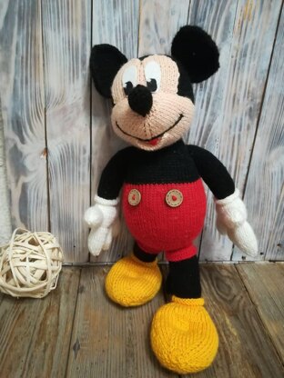 Knitted Mickey Mouse