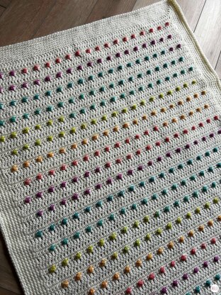 Dotty Bobble blanket
