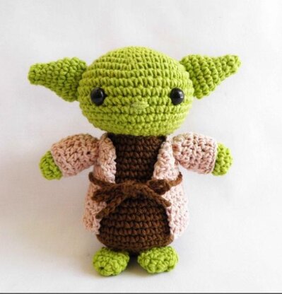 Yoda Star wars amigurumi crochet doll PATTERN