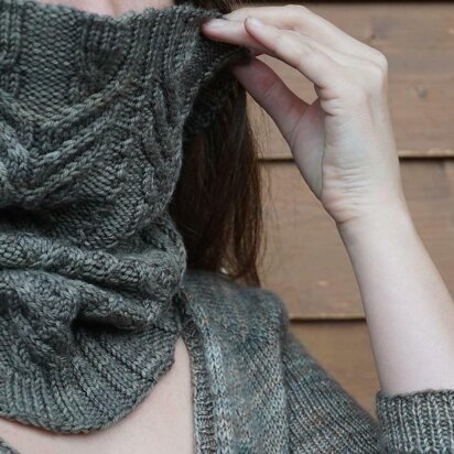 Walnut Bark Cowl