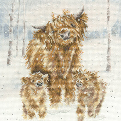 Bothy Threads Highland Christmas Cross Stitch Kit - 26 x 30cm
