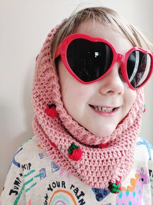 Strawberry Delight Snood