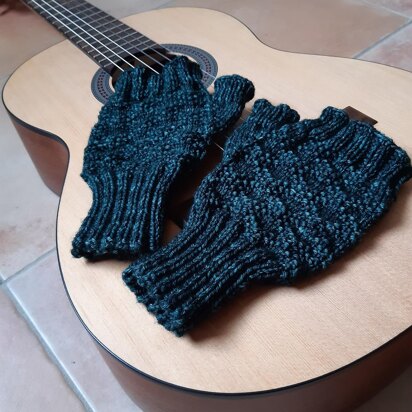 Tartanesque mitts