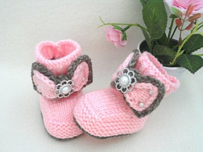 Baby Girl Baby Booties and Baby Hat Pattern English