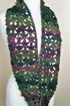 Unforgettable Trefoil Cowl