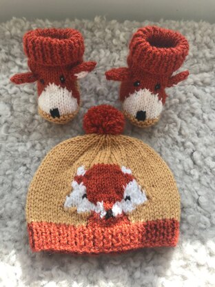 Baby fox booties & hat