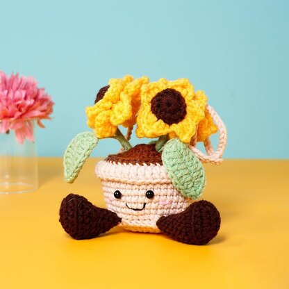 Smiling Black-Eyed Susan Basket Car Hanging