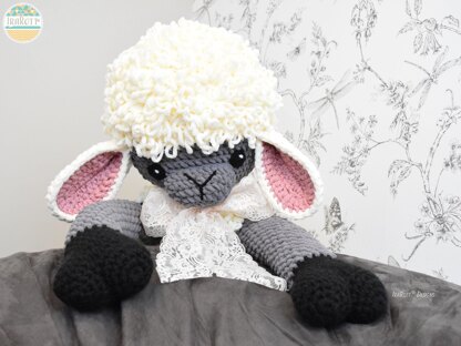 The Woolly Sheep Big Amigurumi