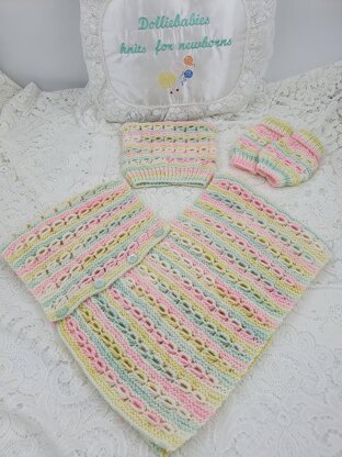 102. Poncho and legwarmers set