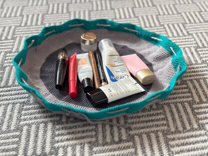 'Flat out' make-up bag