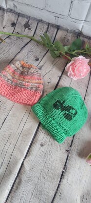 The reversible children hat in 12 sizes