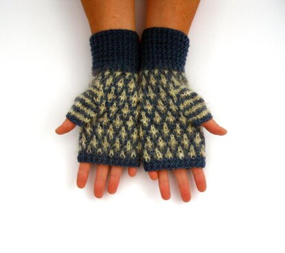 Mosaic Patterned Gloves