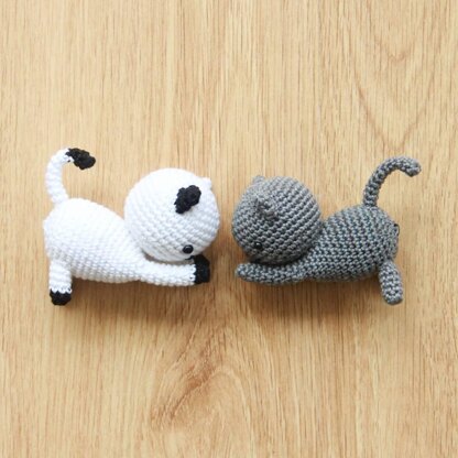 Playing Cats Crochet Amigurumi Pattern