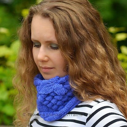 Grapevine Cowl Knitting Pattern