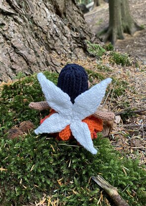 Marigold flower fairy knitting pattern