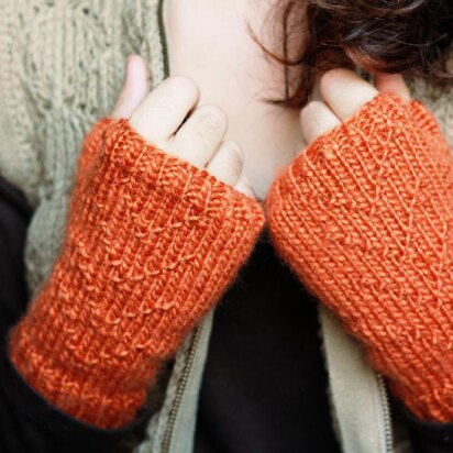 Autumn Arrow Gloves