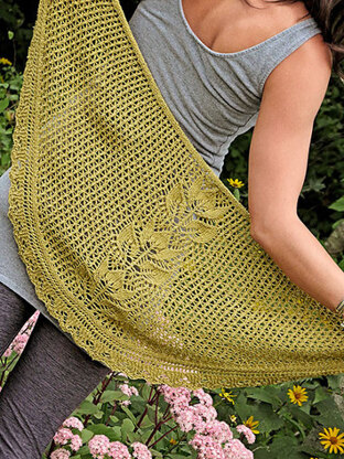 Tulip Shawlette in knit One Crochet Too Cozette - 2118