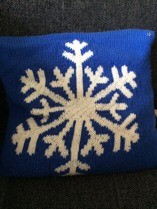 Snowflake cushion