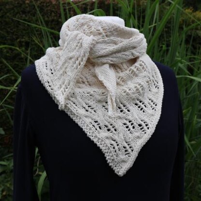 Knitting pattern shawl "Yolanda"