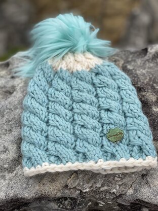 SarahMo Cable Hat