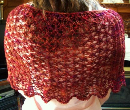 Scalloped Edge Shawlette