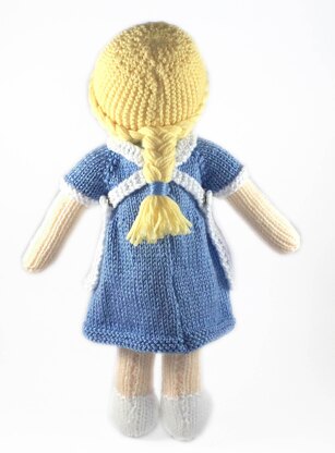 Nurse Naomi knitted doll 19043