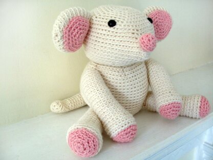 Amigurumi Fiona the Mouse